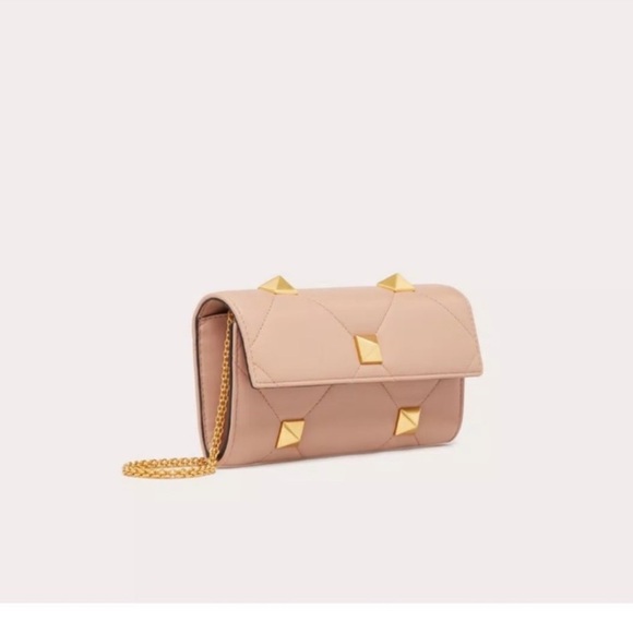 NEW‼️ Valentino Garavani - Picture 3 of 17